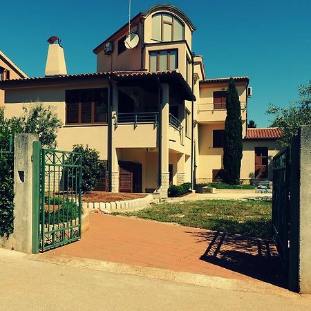 Stoja Apartment PUY Exterior foto
